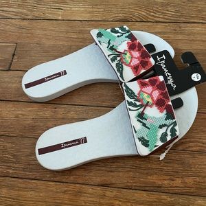 Brand New Ipanema Nectar size 7